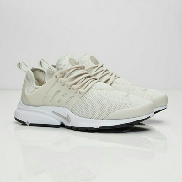 nike Shoes - Air presto